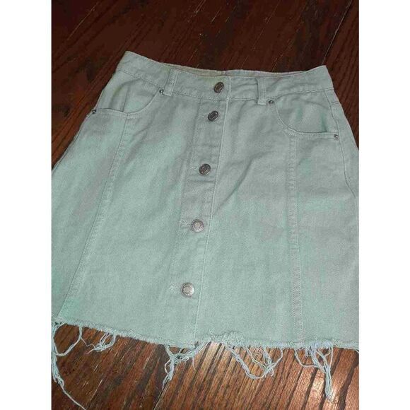 Small American Threads Light Blue Raw Hem Distressed Mini Denim Blue Jean Skirt - Picture 2 of 3